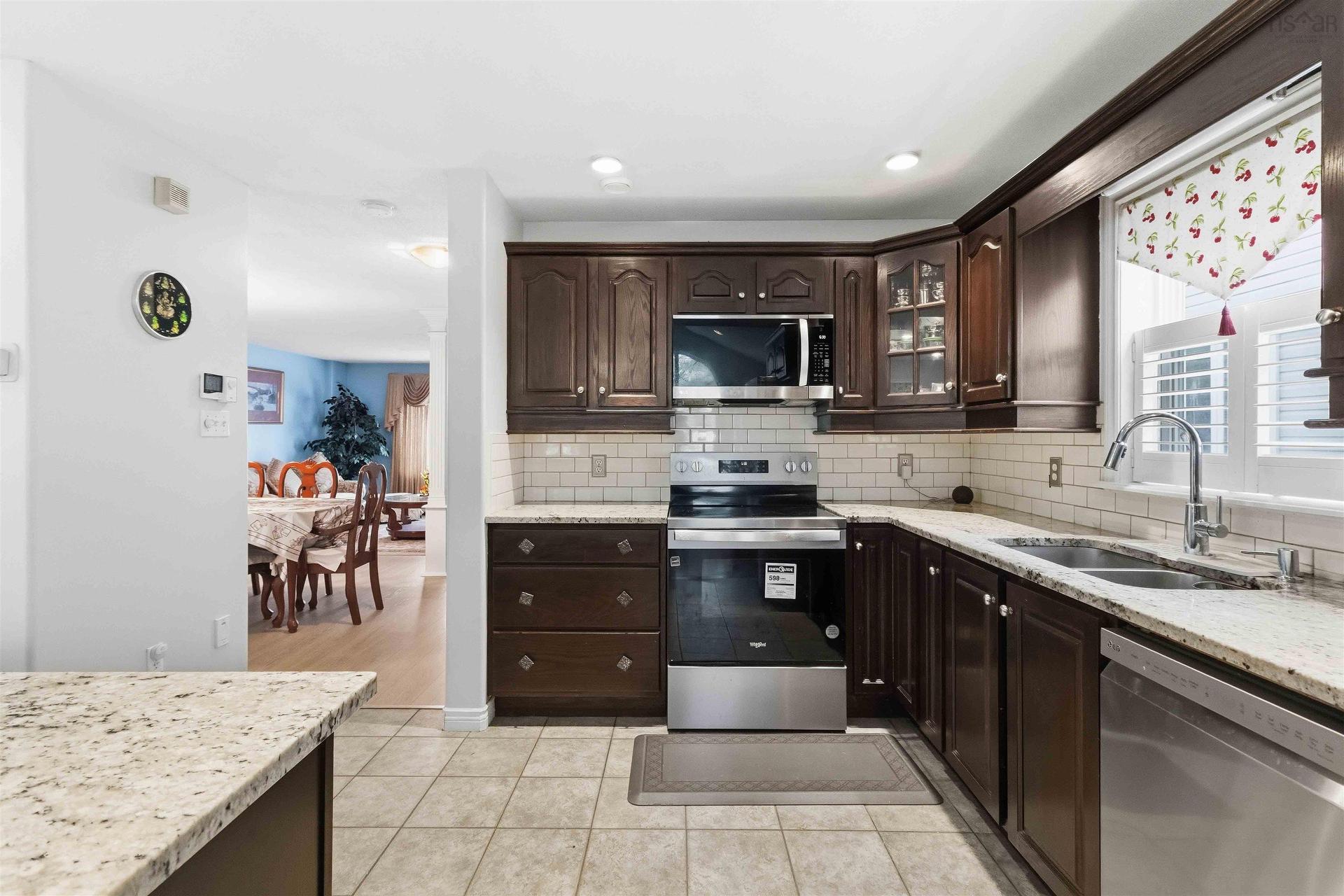 36 Roxham Close, Clayton Park, NS