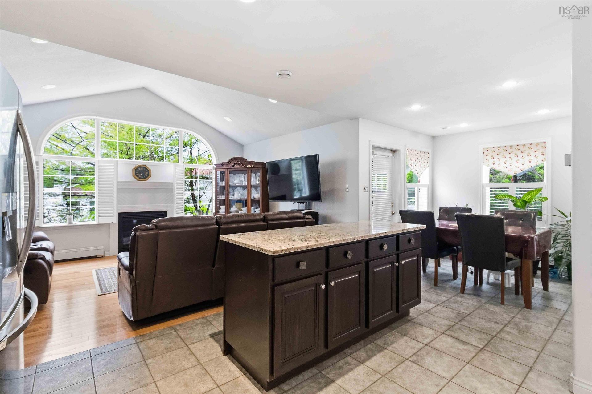 36 Roxham Close, Clayton Park, NS