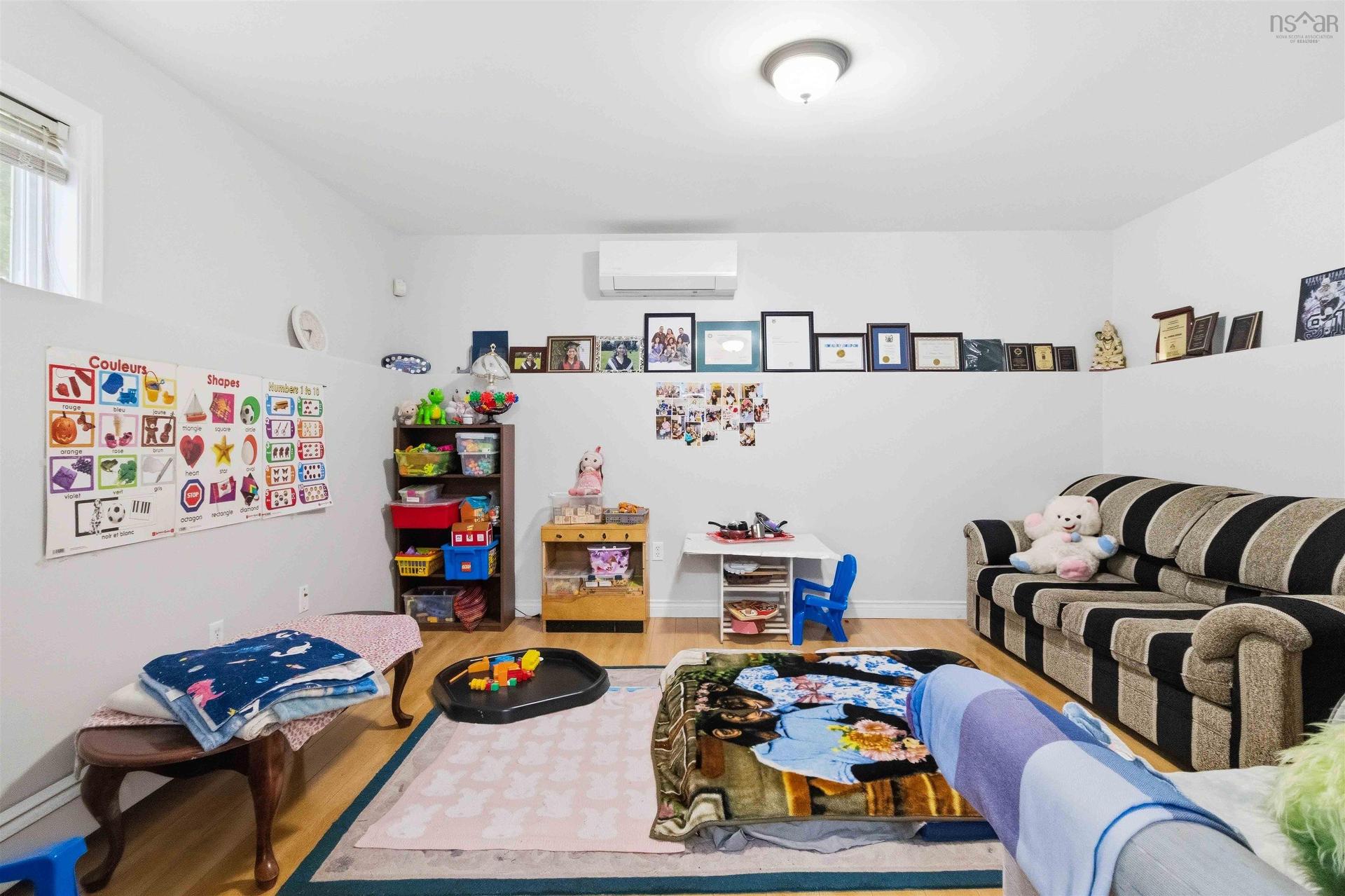 36 Roxham Close, Clayton Park, NS