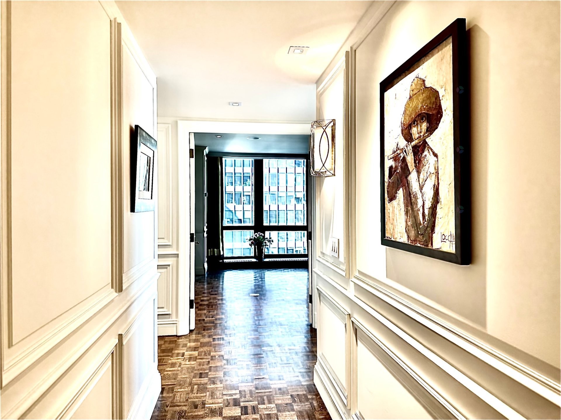 Mud Room - 1112-3 Rue Westmount-Square, Westmount, QC