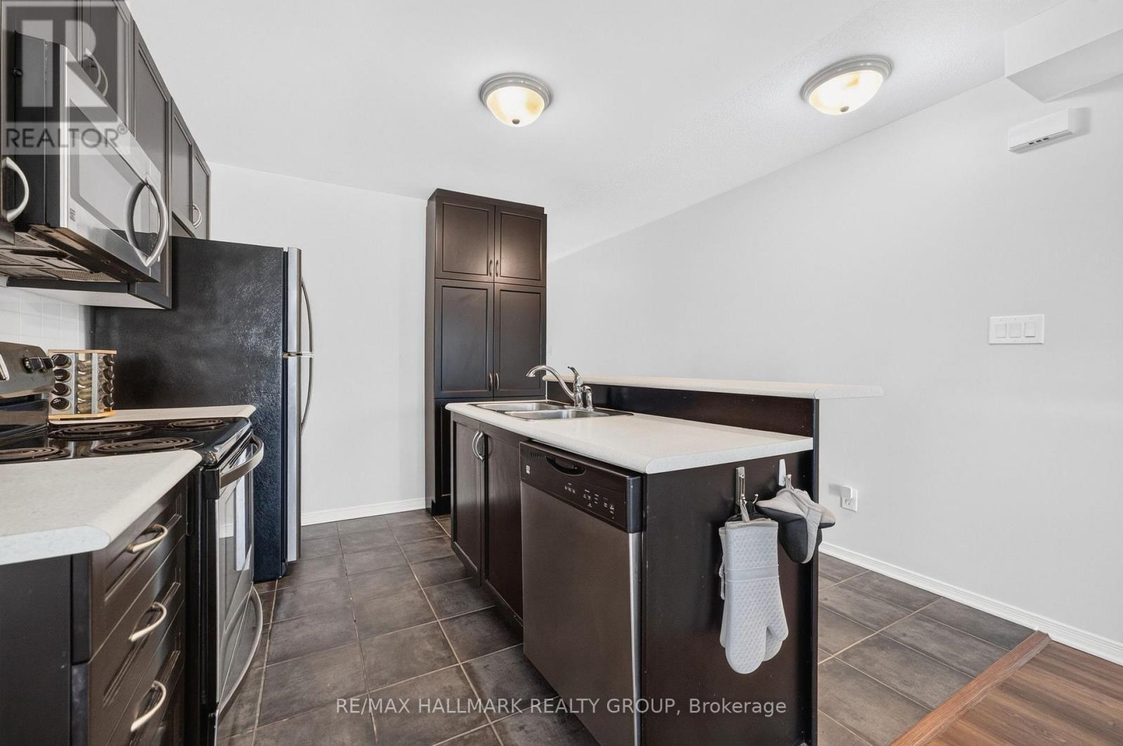 26 - 2591 Longfields Drive, Ottawa, ON