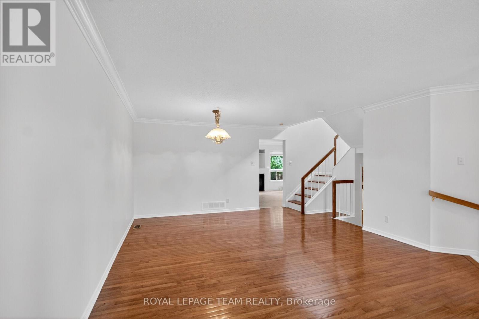 Dining room - 19 Windhurst Drive, Ottawa, ON