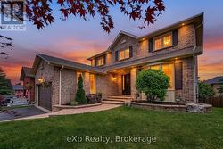 43 FOREST HEIGHTS STREET Whitby (Pringle Creek), ON L1R 1T7