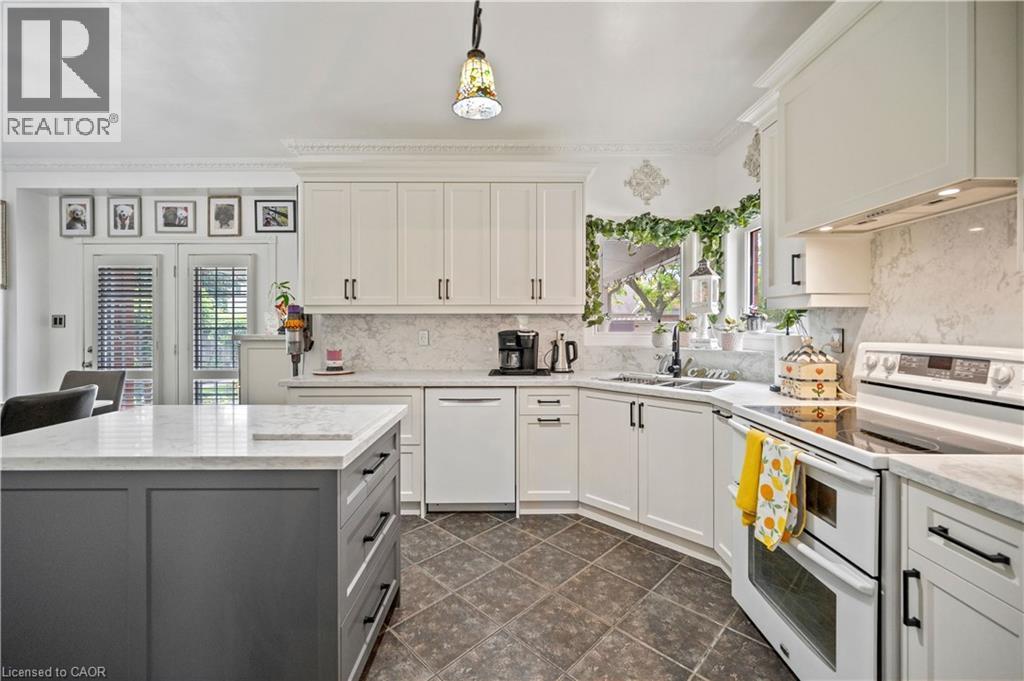 11 Downey Drive, Whitby, ON