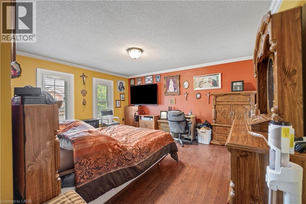 11 Downey Drive, Whitby, ON