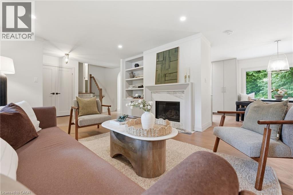 571 Leonard Court, Burlington, ON
