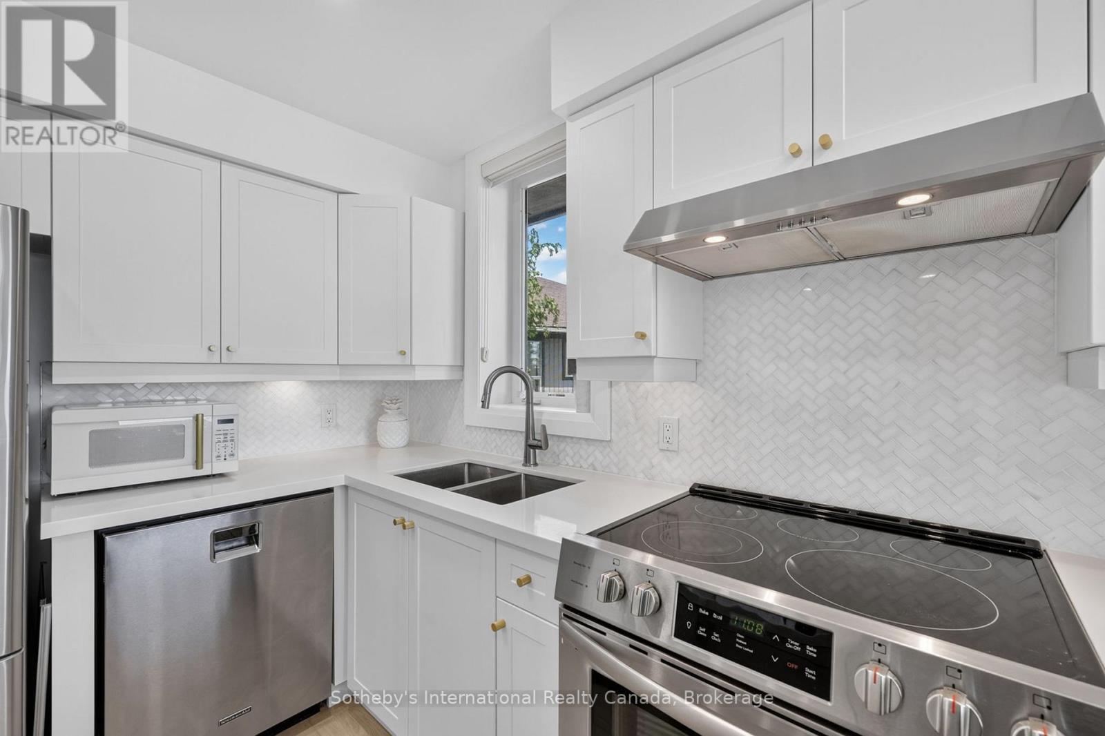 441 Mariners Way, Collingwood, ON