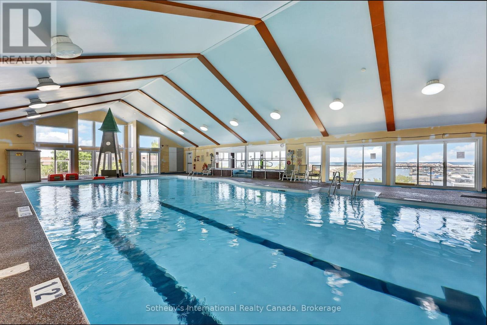 Indoor Pool & 2 Hot Tubs in Community Centre - 441 Mariners Way, Collingwood, ON