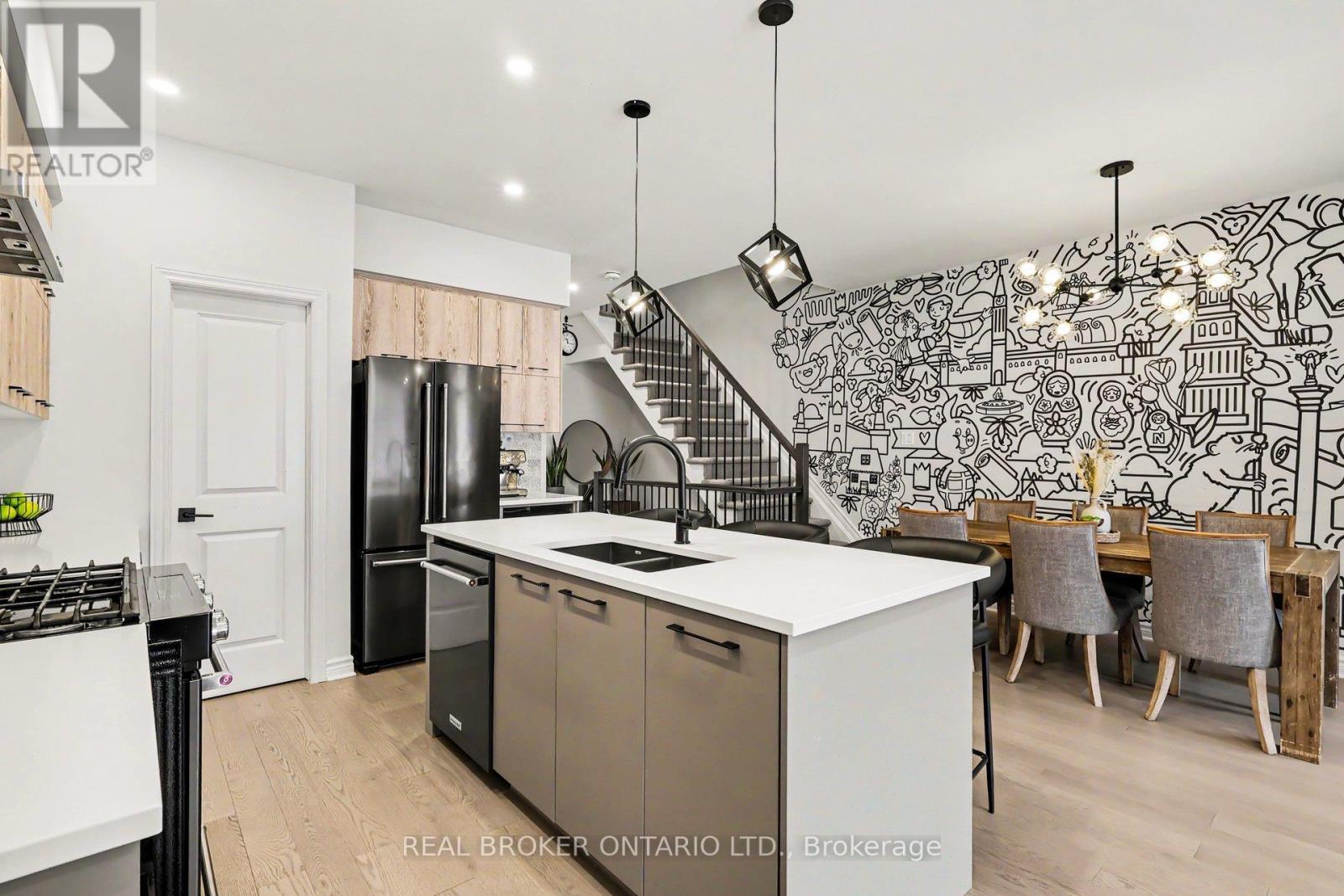 769 Cairn Crescent, Ottawa, ON