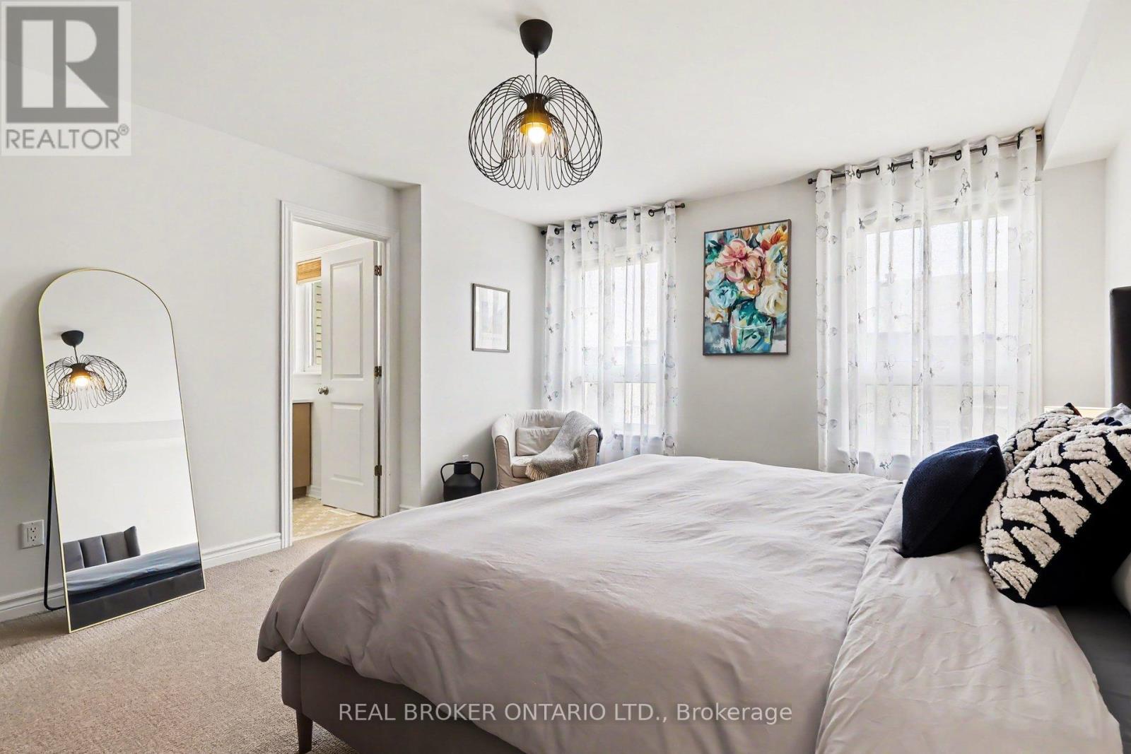 769 Cairn Crescent, Ottawa, ON