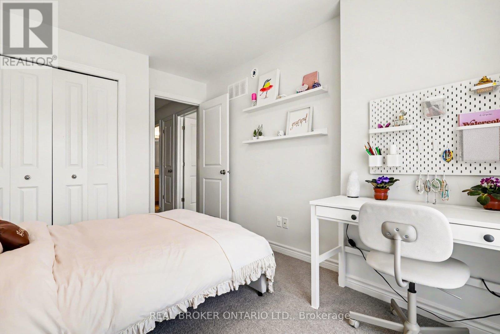 769 Cairn Crescent, Ottawa, ON
