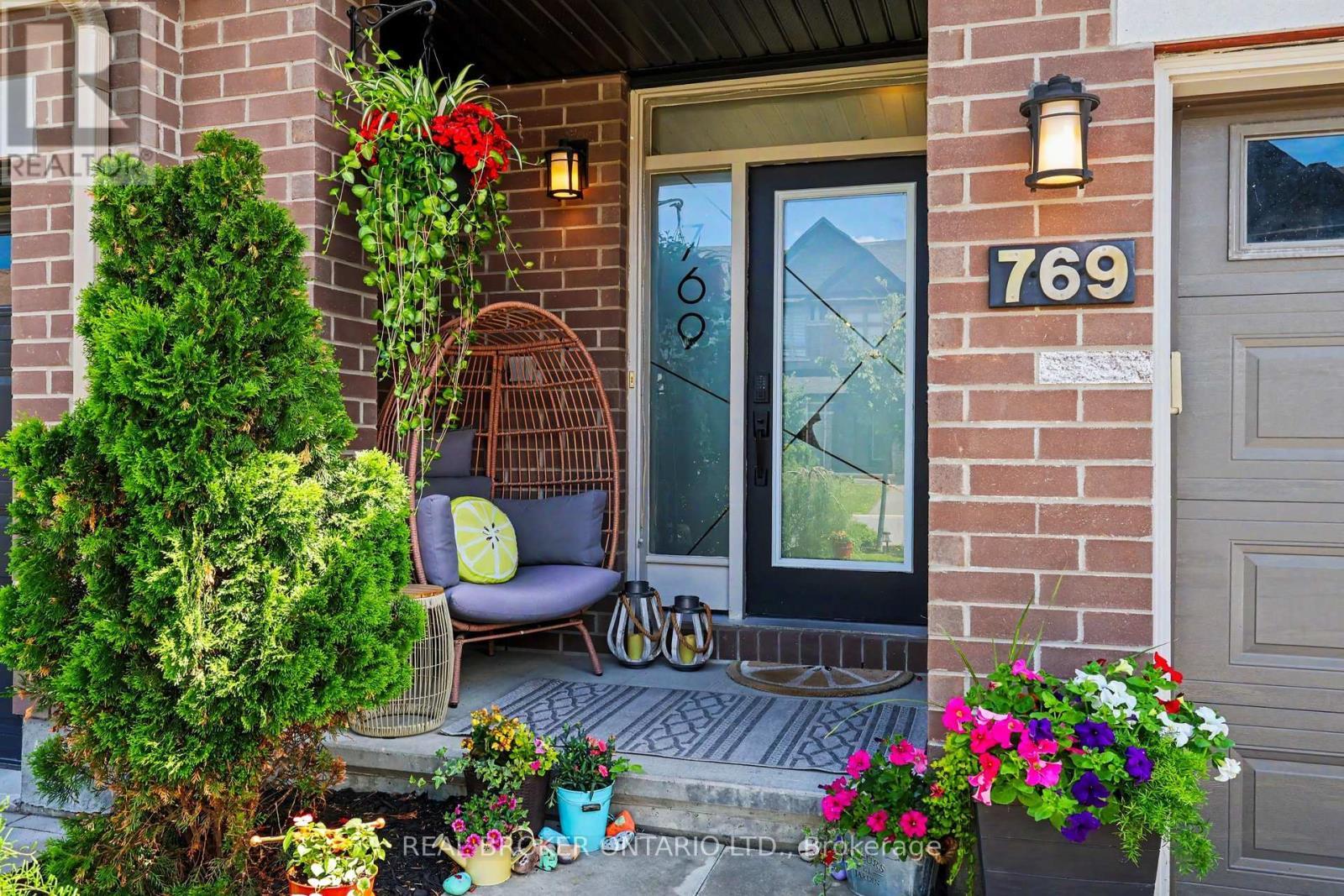 769 Cairn Crescent, Ottawa, ON