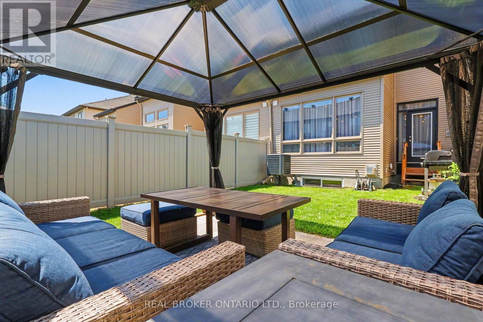 769 Cairn Crescent, Ottawa, ON