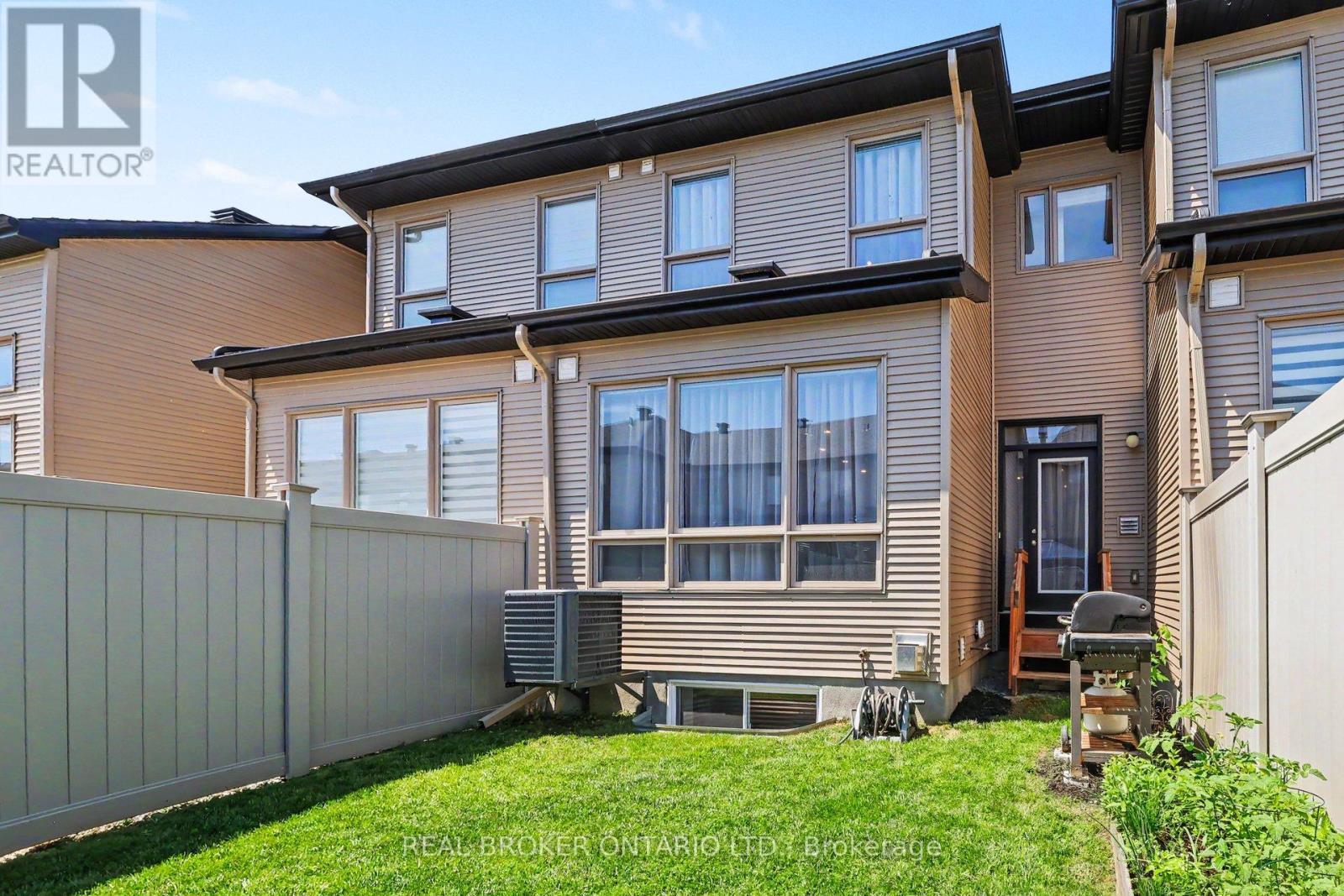 769 Cairn Crescent, Ottawa, ON