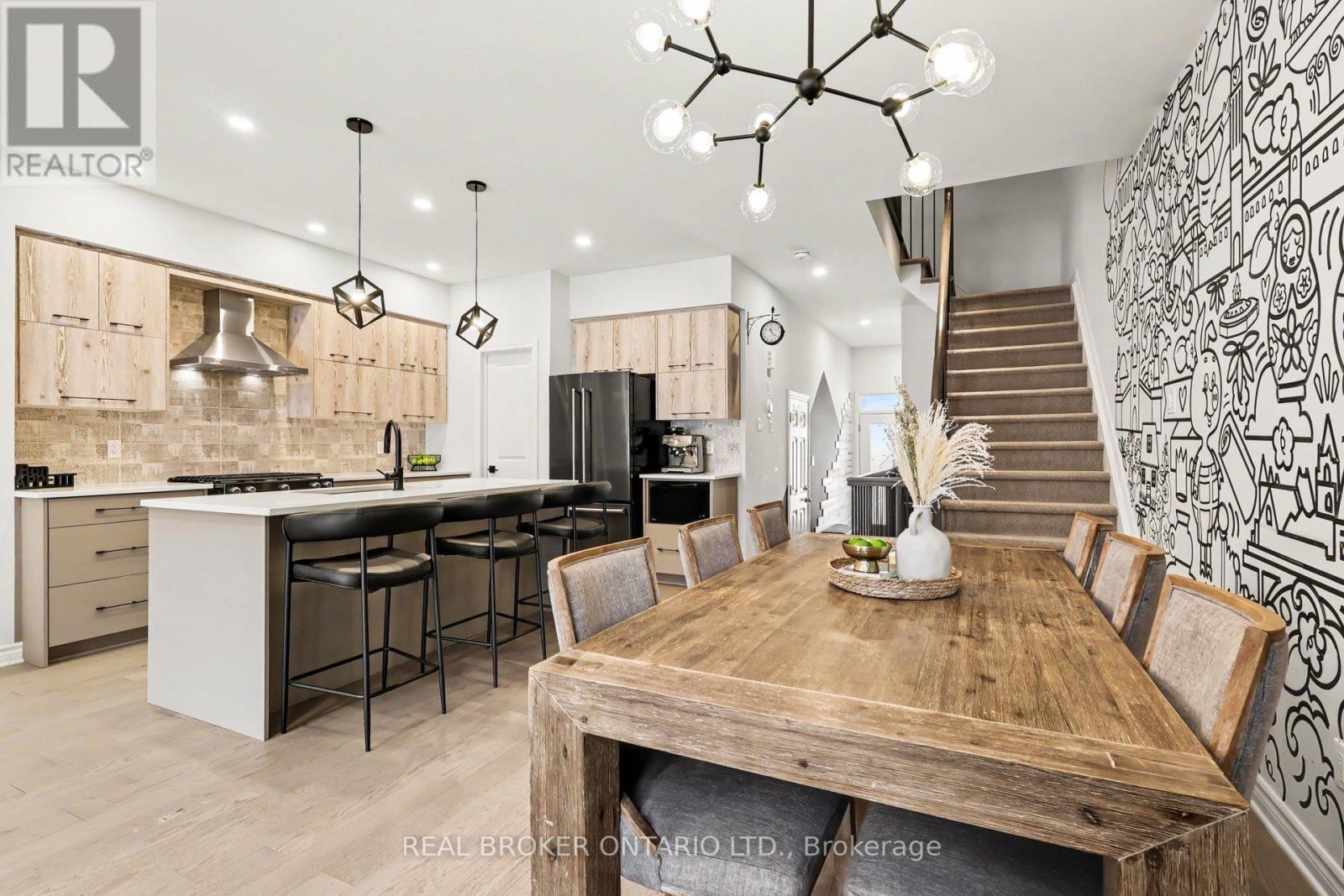 769 Cairn Crescent, Ottawa, ON