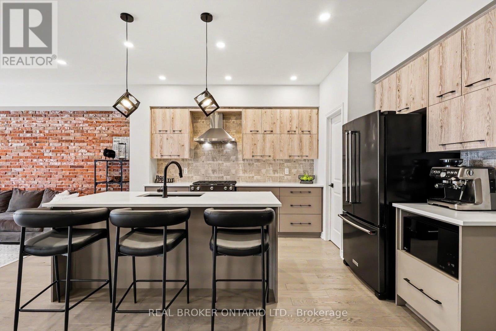 769 Cairn Crescent, Ottawa, ON