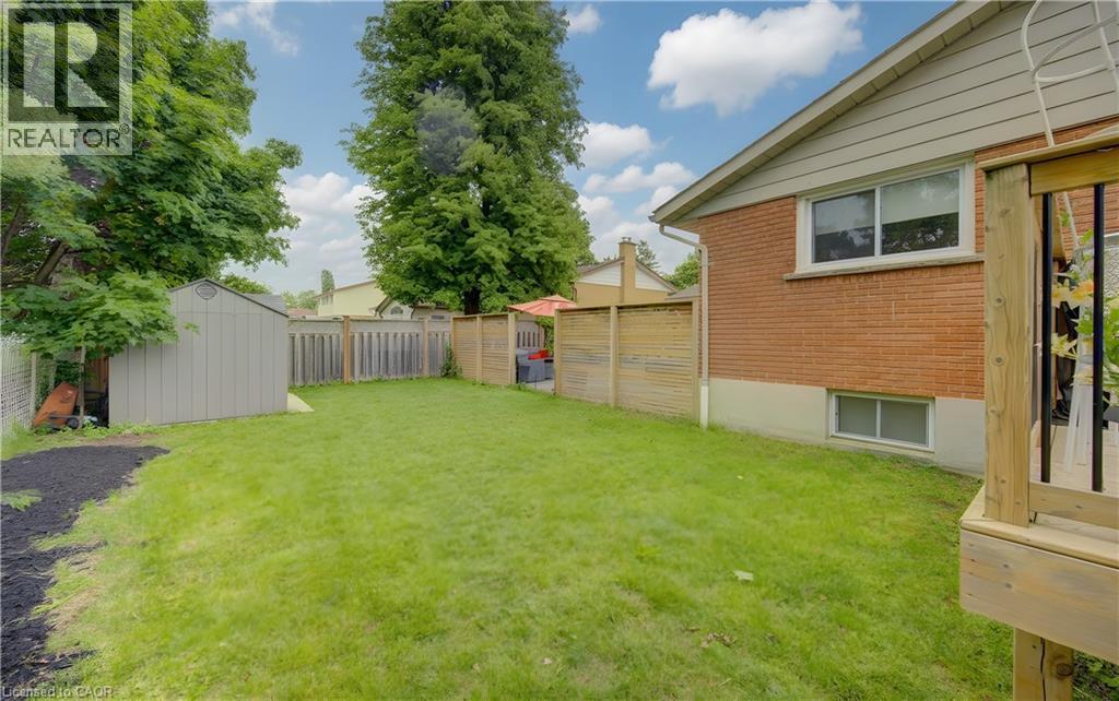 Yard - 127 Strathcona Crescent, Kitchener, ON
