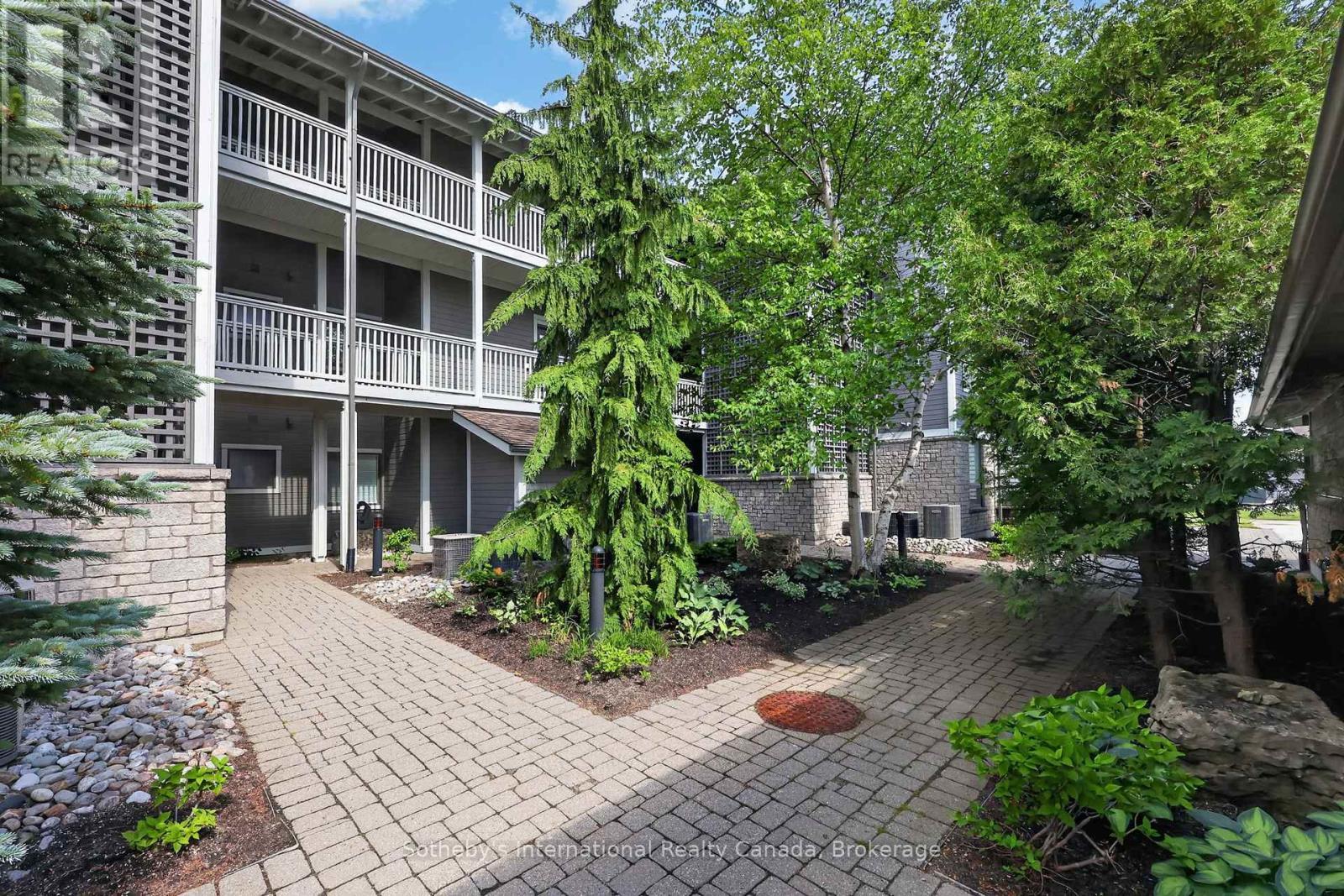 Beautifully Landscaped Entrance - 541 Mariners Way, Collingwood, ON