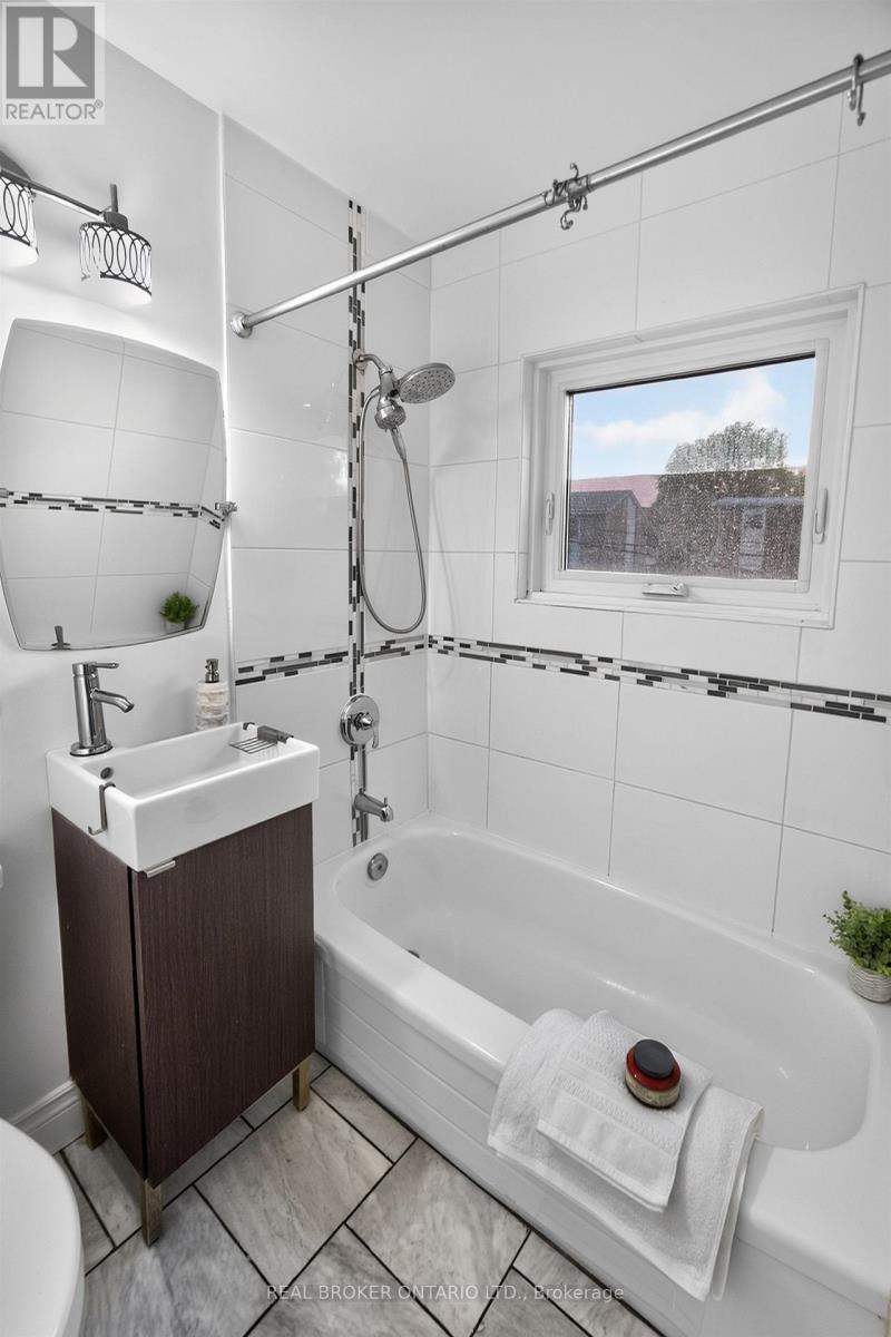 30 Willowmount Drive, Toronto, ON