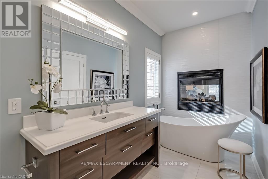 4252 Sarazen Drive, Burlington, ON