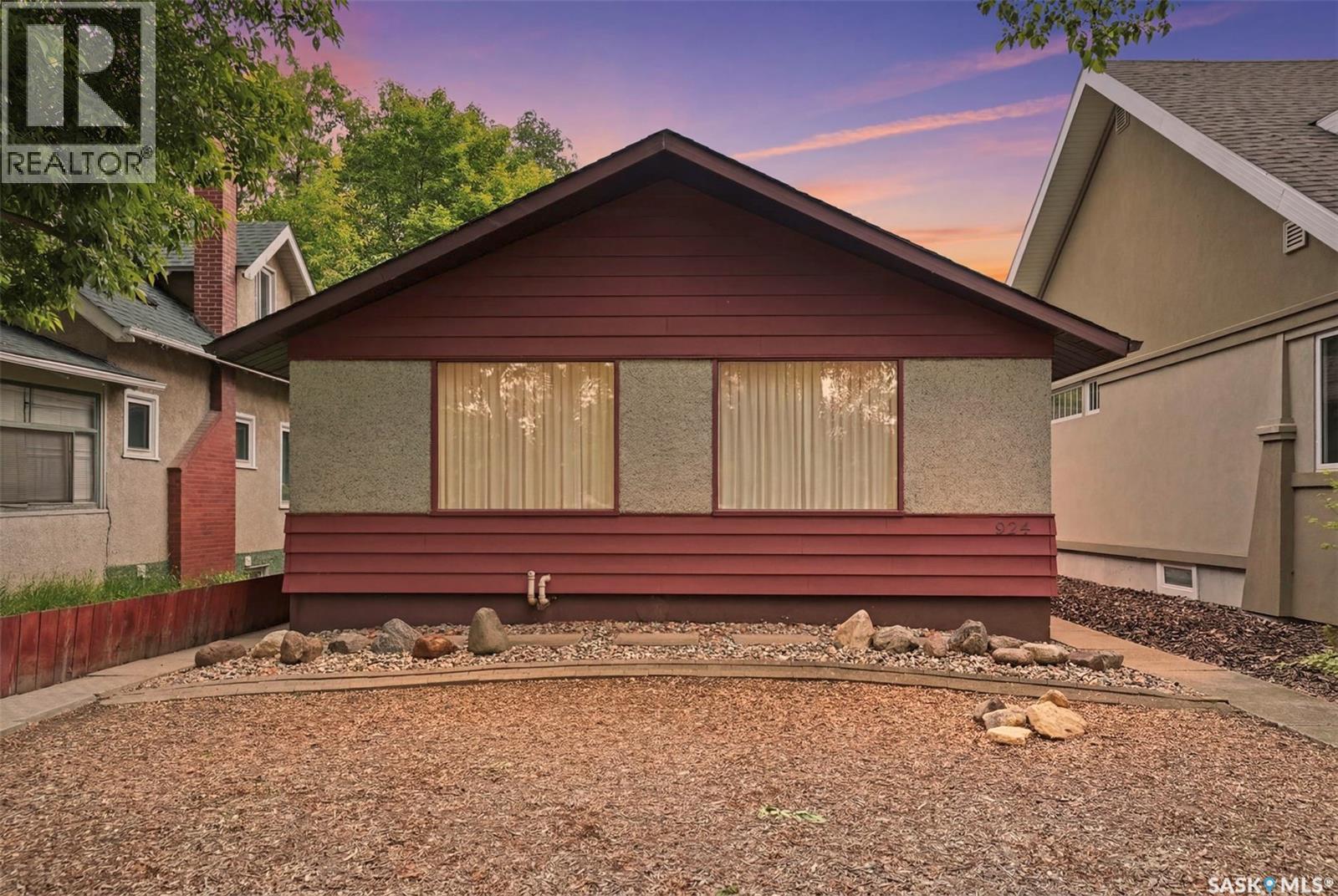 924 9Th Avenue N, Saskatoon, SK
