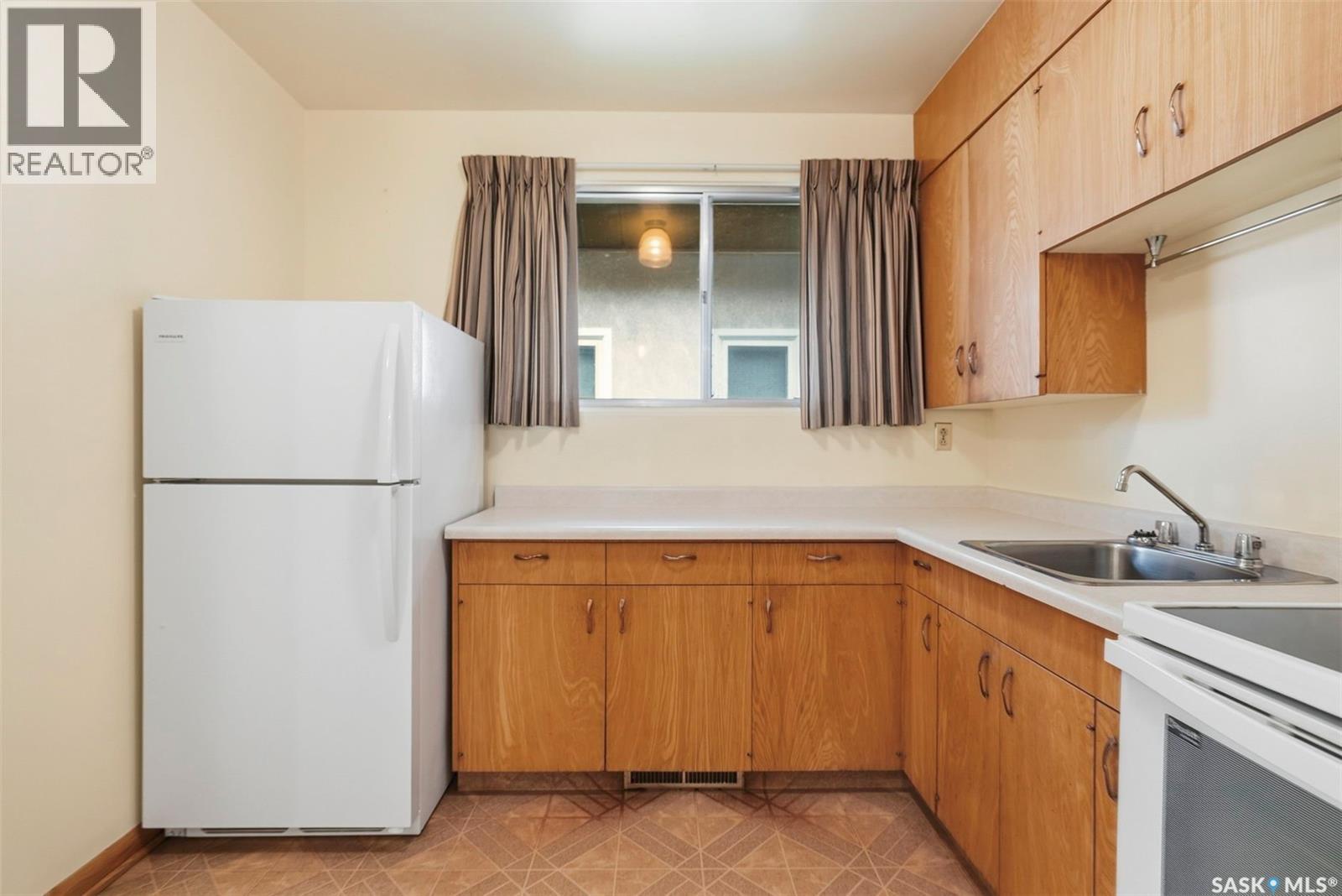 924 9Th Avenue N, Saskatoon, SK
