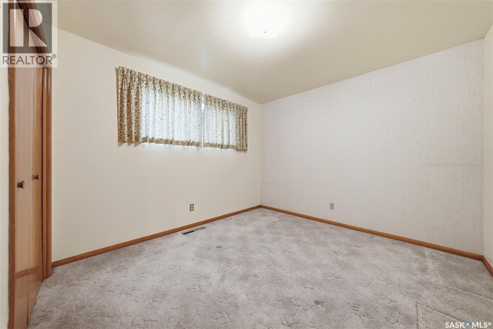 924 9Th Avenue N, Saskatoon, SK