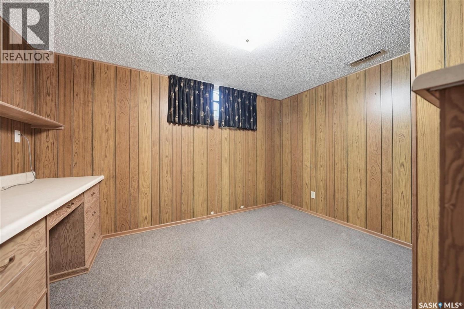924 9Th Avenue N, Saskatoon, SK