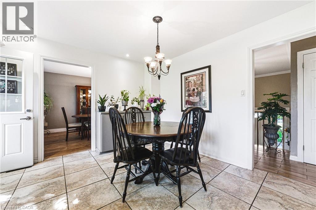 2231 Sandringham Drive, Burlington, ON
