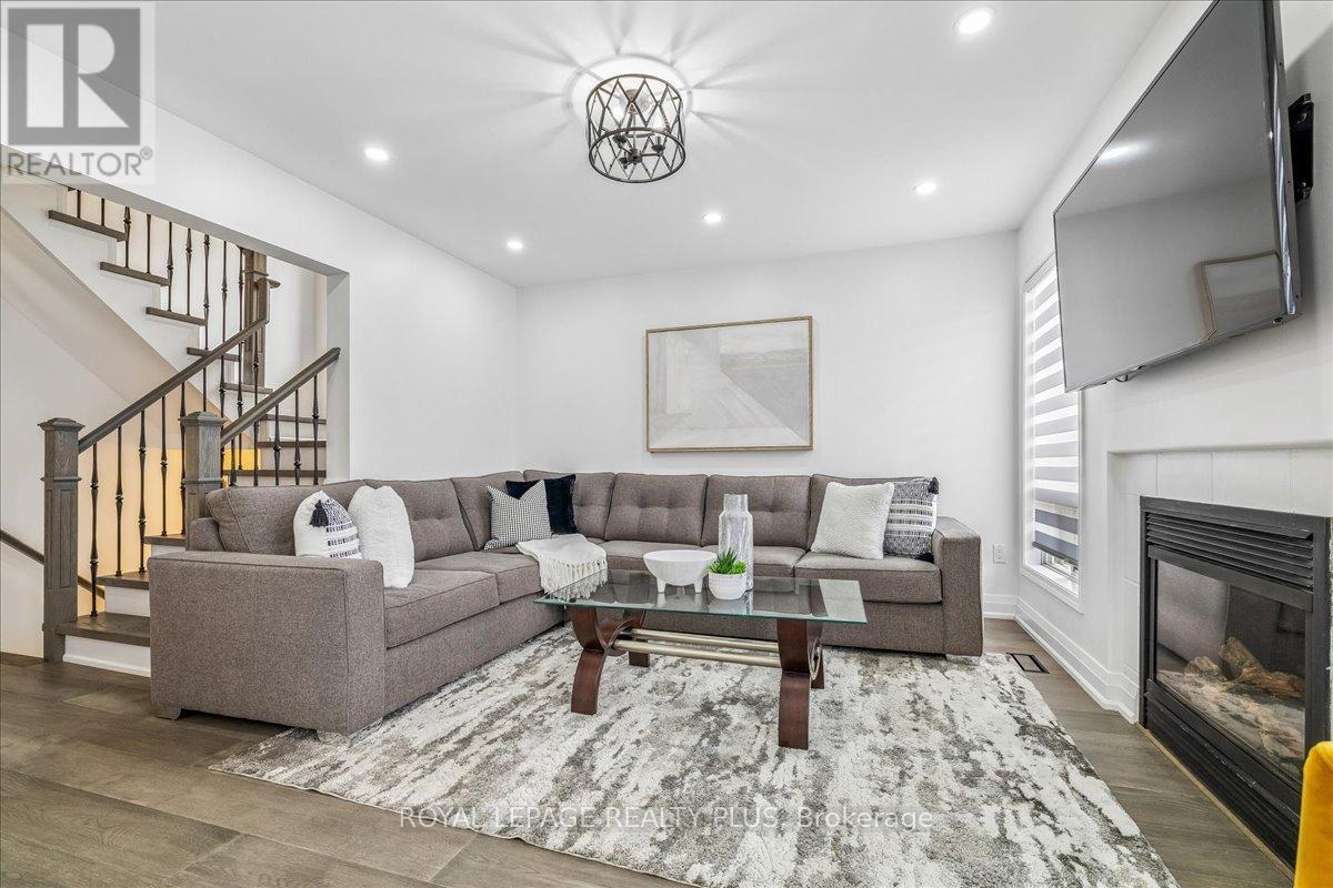 858 Shepherd Place, Milton, ON