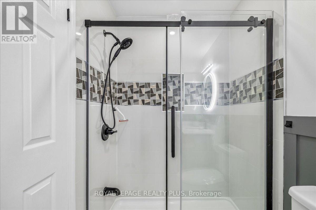 858 Shepherd Place, Milton, ON
