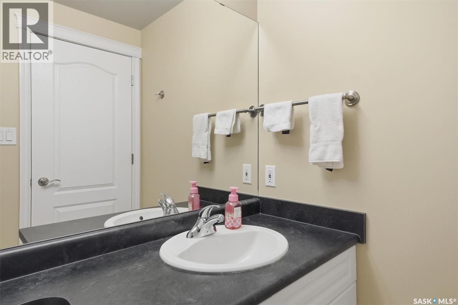 215 106 Armistice Way, Saskatoon, SK