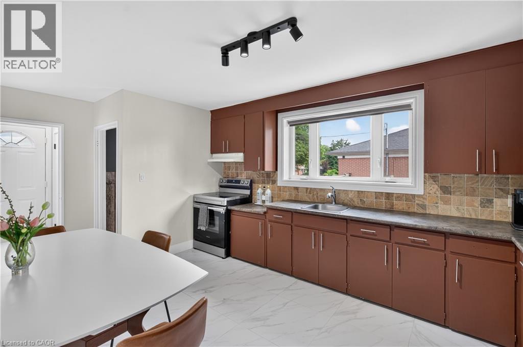 236 Hammersmith Court, Burlington, ON