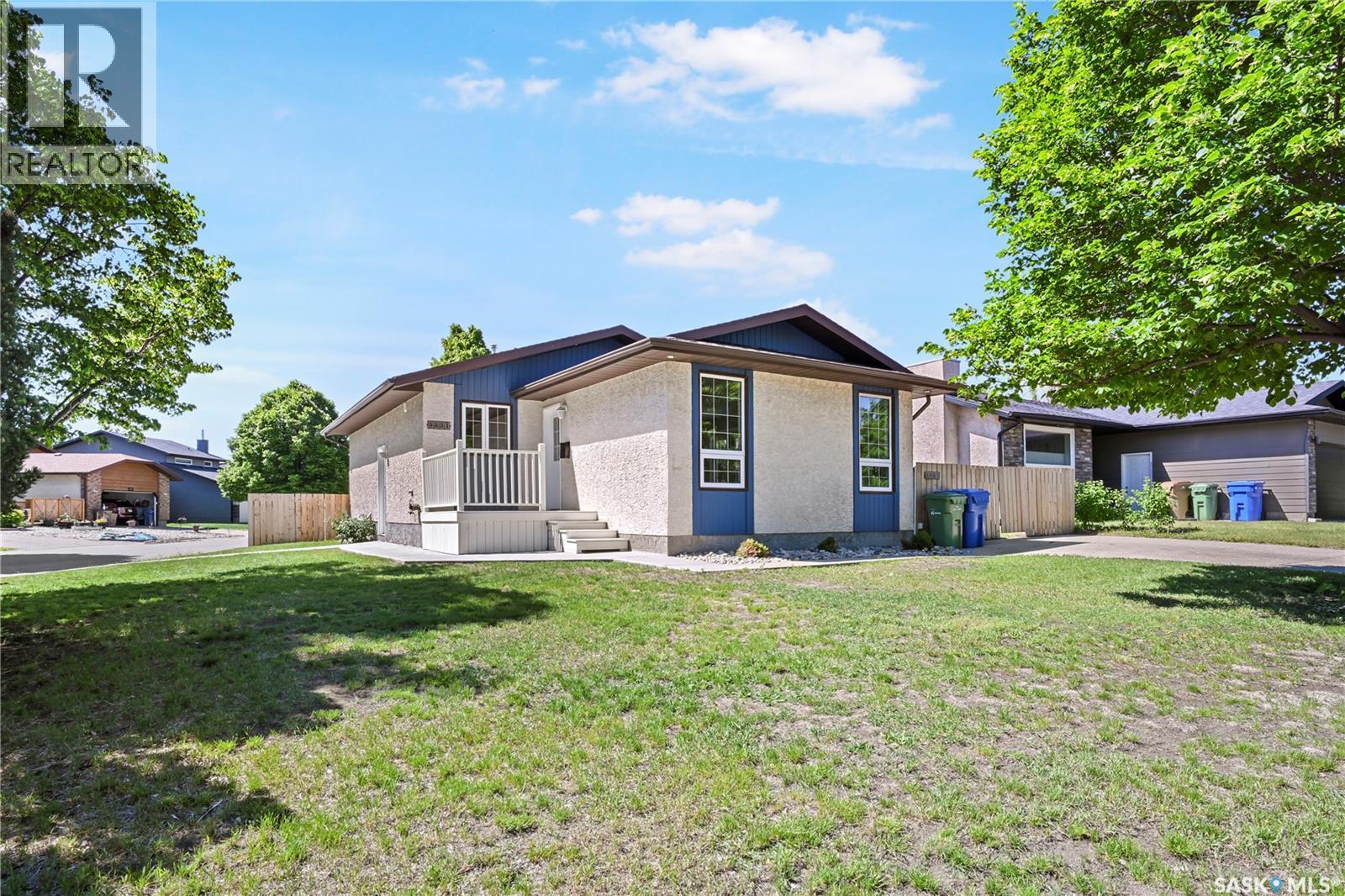 3331 Parkland Drive E, Regina, SK