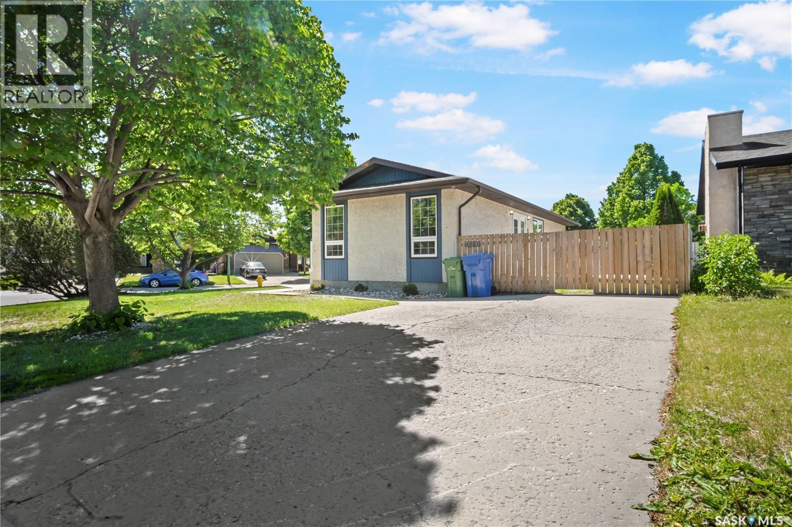 3331 Parkland Drive E, Regina, SK