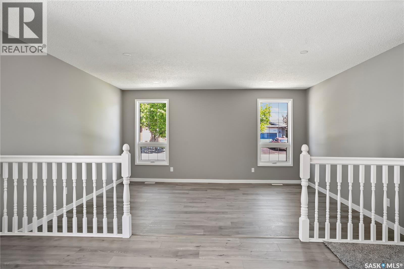 3331 Parkland Drive E, Regina, SK