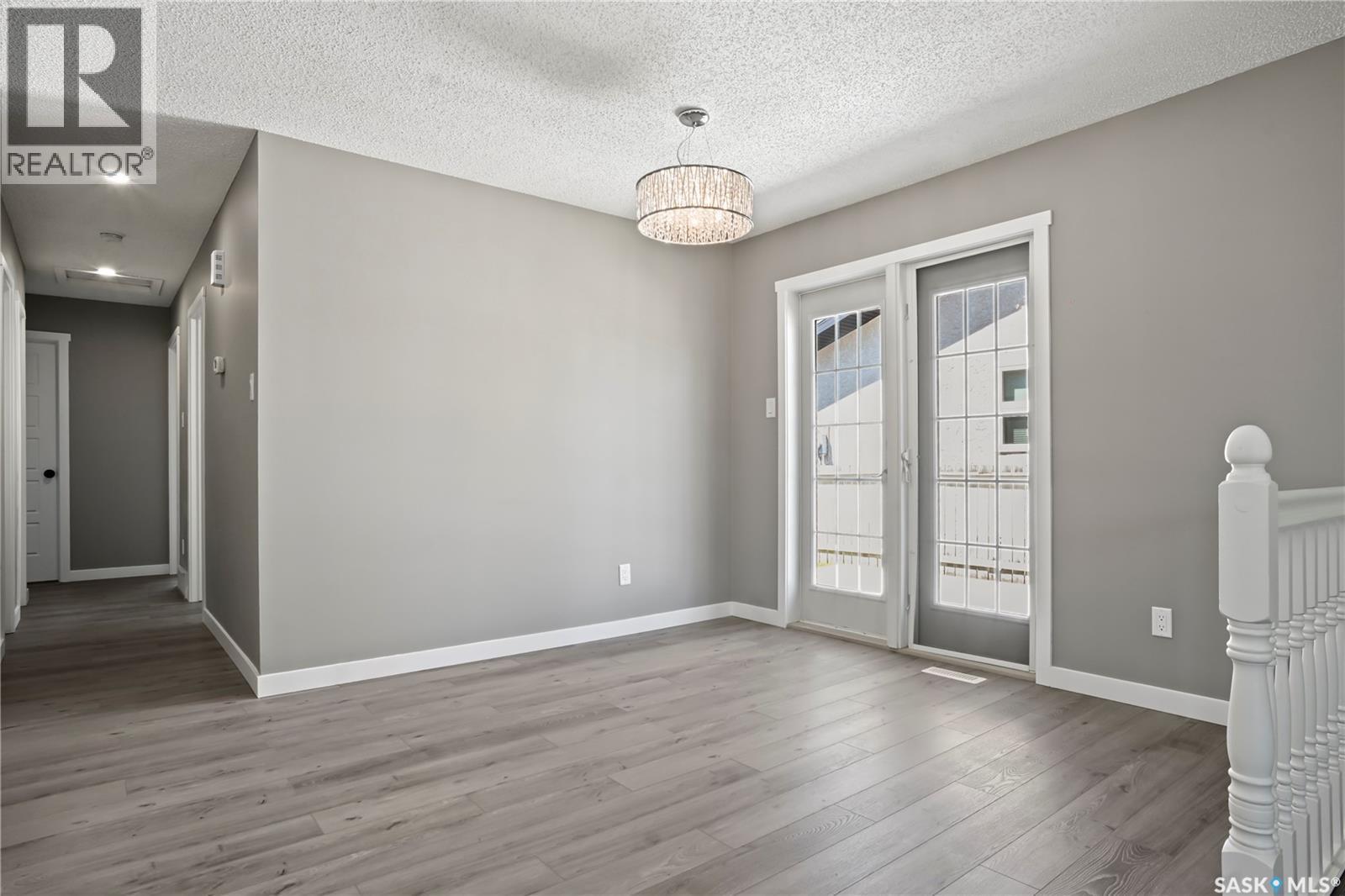 3331 Parkland Drive E, Regina, SK