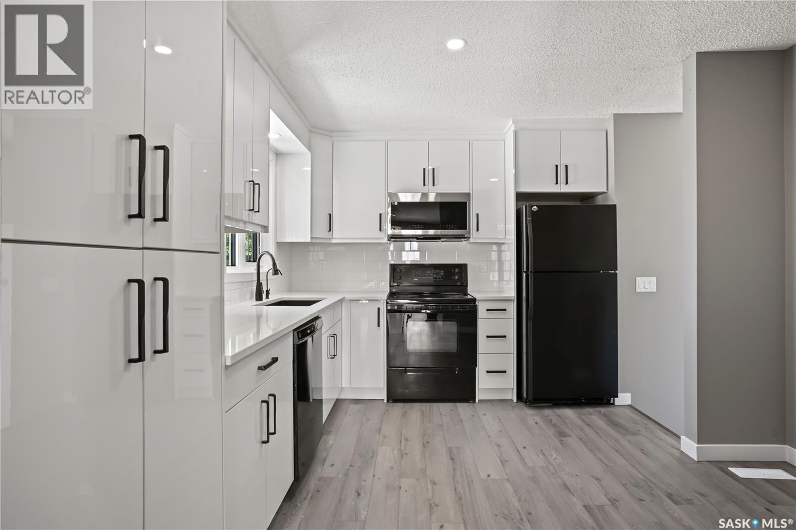 3331 Parkland Drive E, Regina, SK