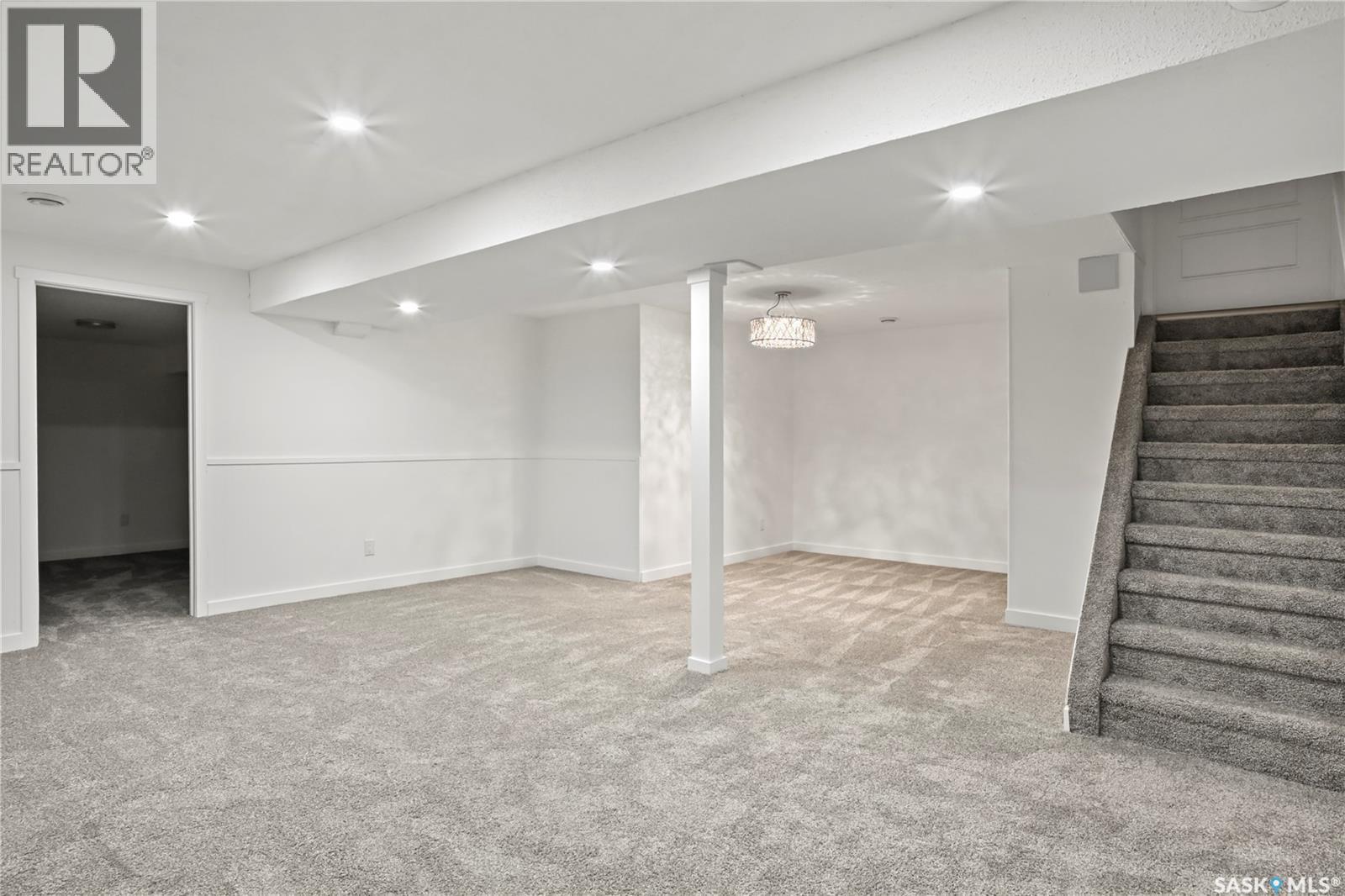 3331 Parkland Drive E, Regina, SK