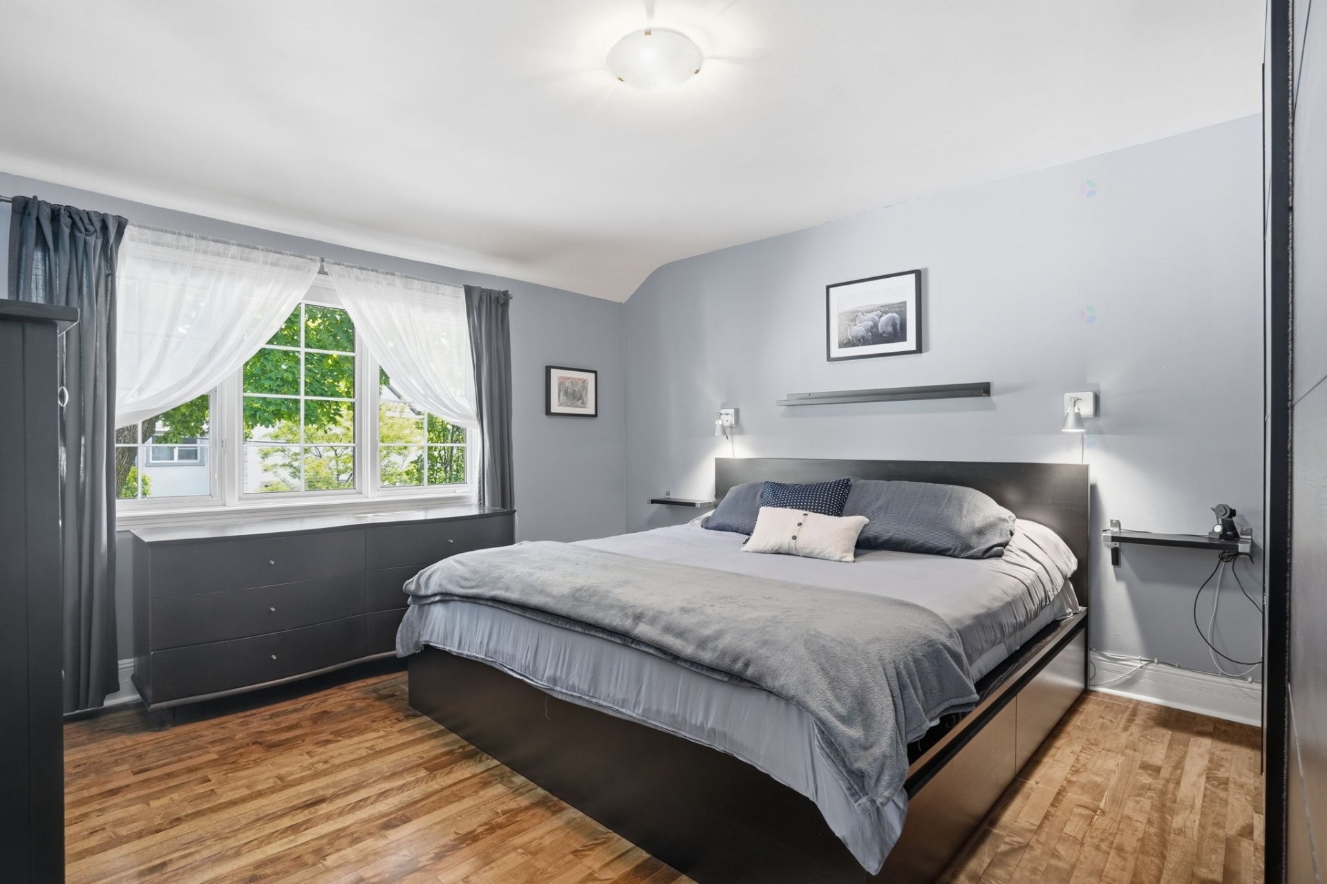 Chambre à coucher - 2901 Av. Douglas, Montréal (Côte-Des-Neiges/Notre-Dame-De-Grâce), QC - Indoor Photo Showing Bedroom