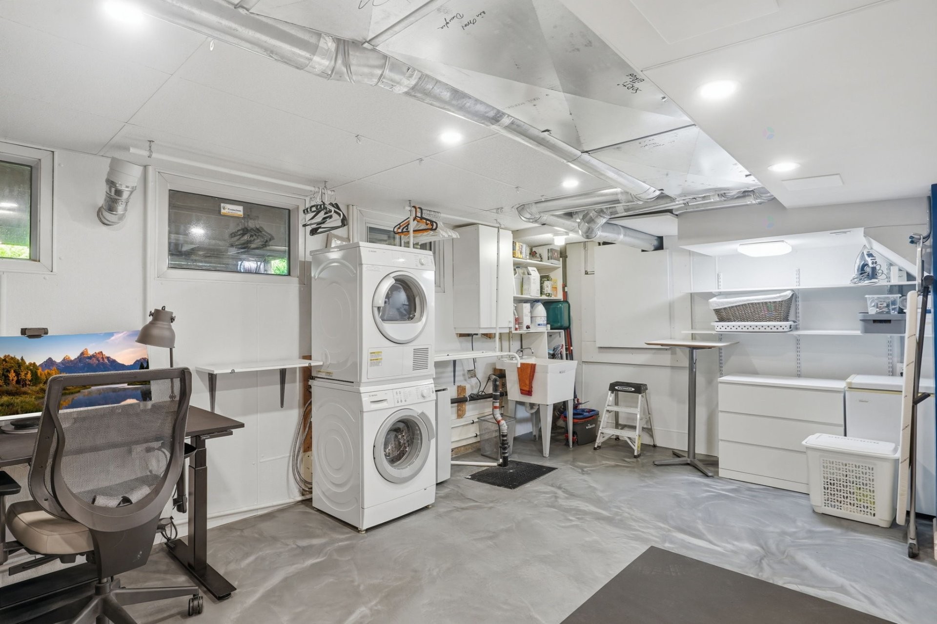 Sous-sol - 2901 Av. Douglas, Montréal (Côte-Des-Neiges/Notre-Dame-De-Grâce), QC - Indoor Photo Showing Laundry Room