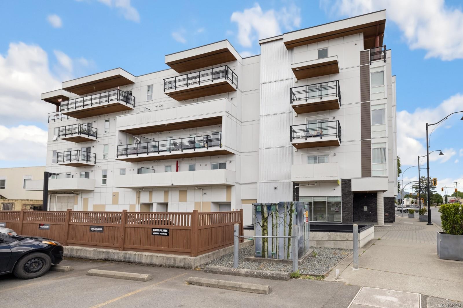 #206-15 Canada Ave, Duncan, BC