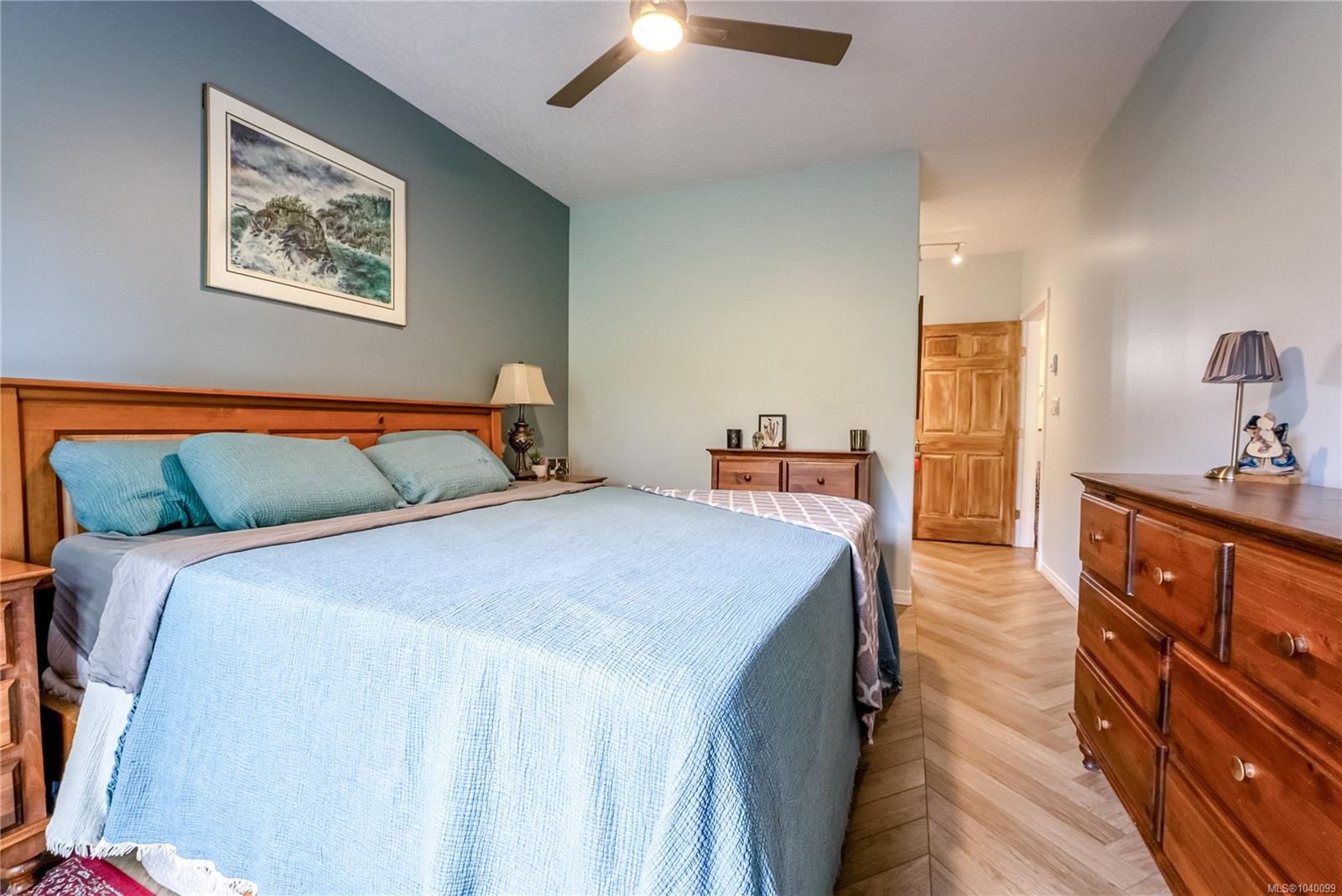 #10-2235 Harbour Rd, Sidney, BC