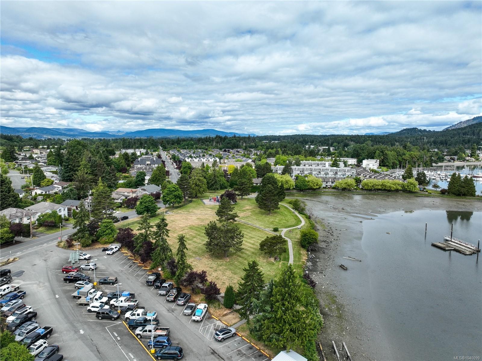 #10-2235 Harbour Rd, Sidney, BC
