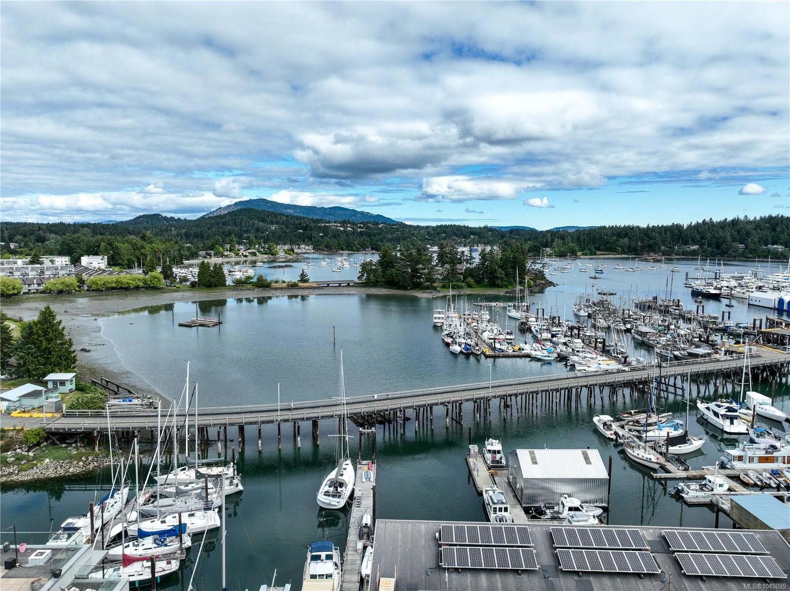 #10-2235 Harbour Rd, Sidney, BC