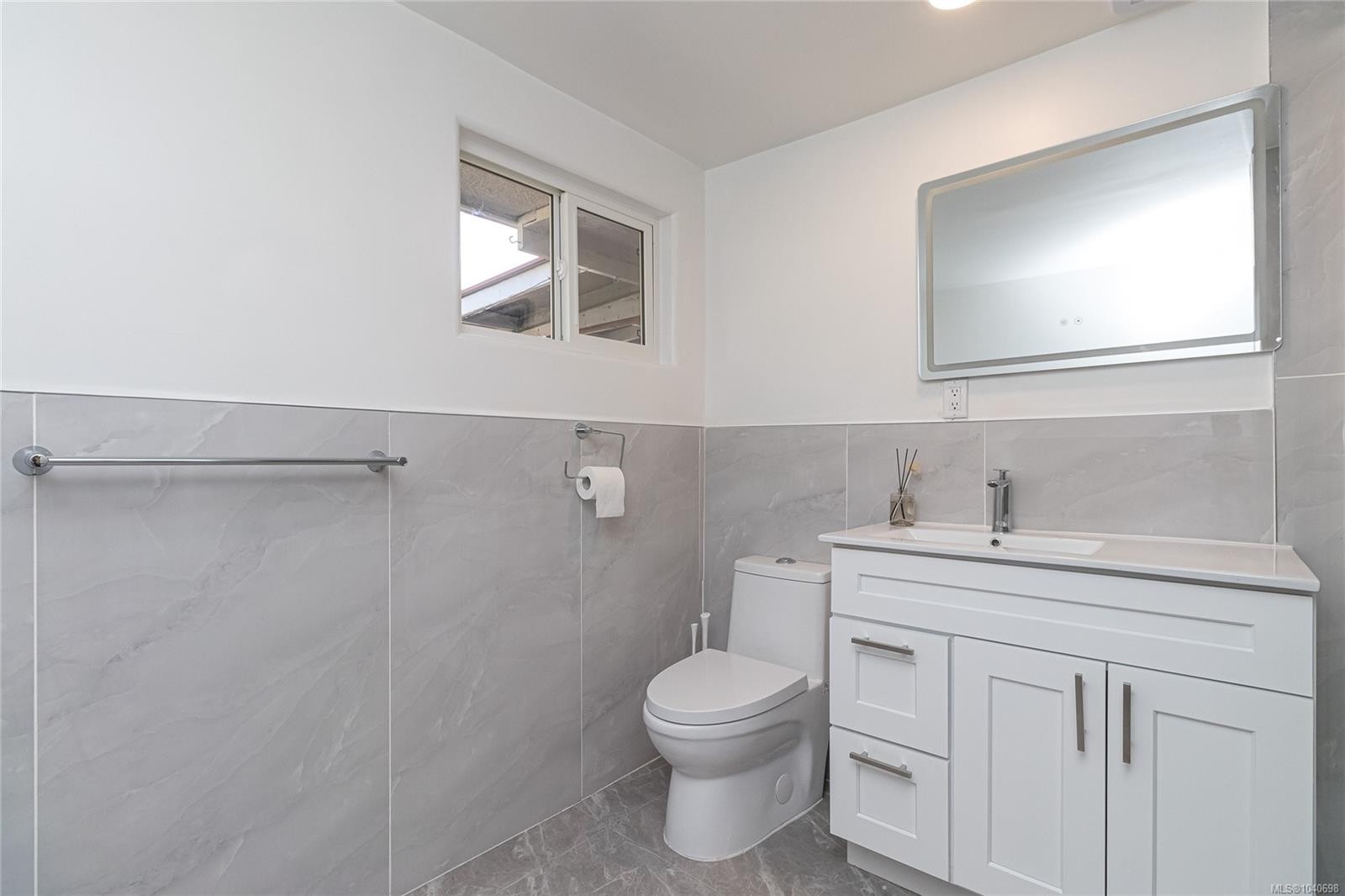 3933 Saanich Rd, Saanich, BC