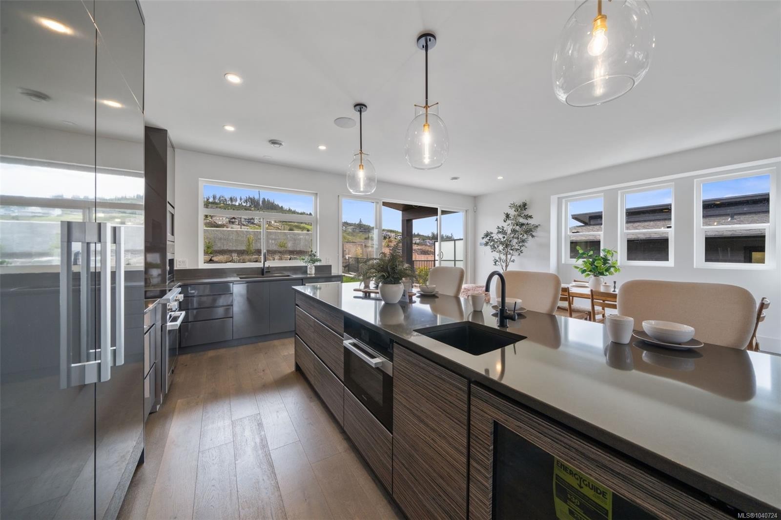 1221 Viewtop Rd, Duncan, BC