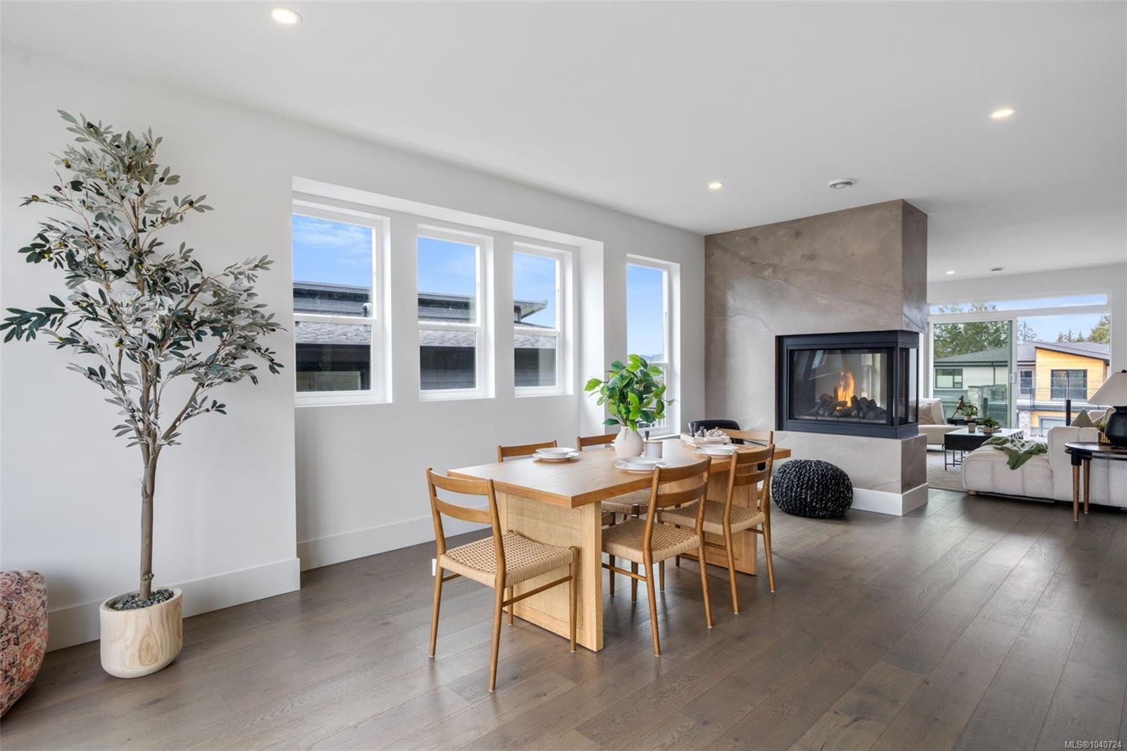 1221 Viewtop Rd, Duncan, BC