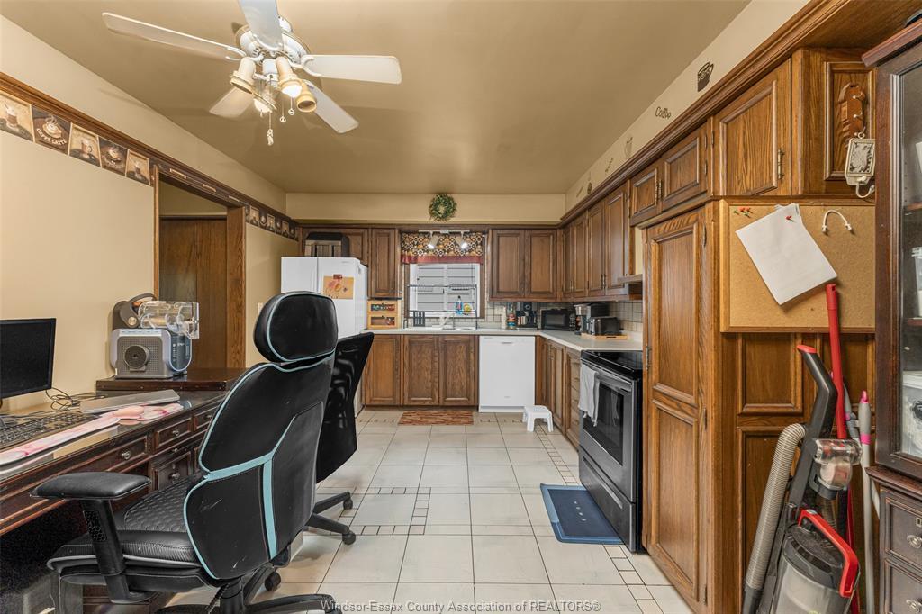 3230 Forest Glade, Windsor, ON
