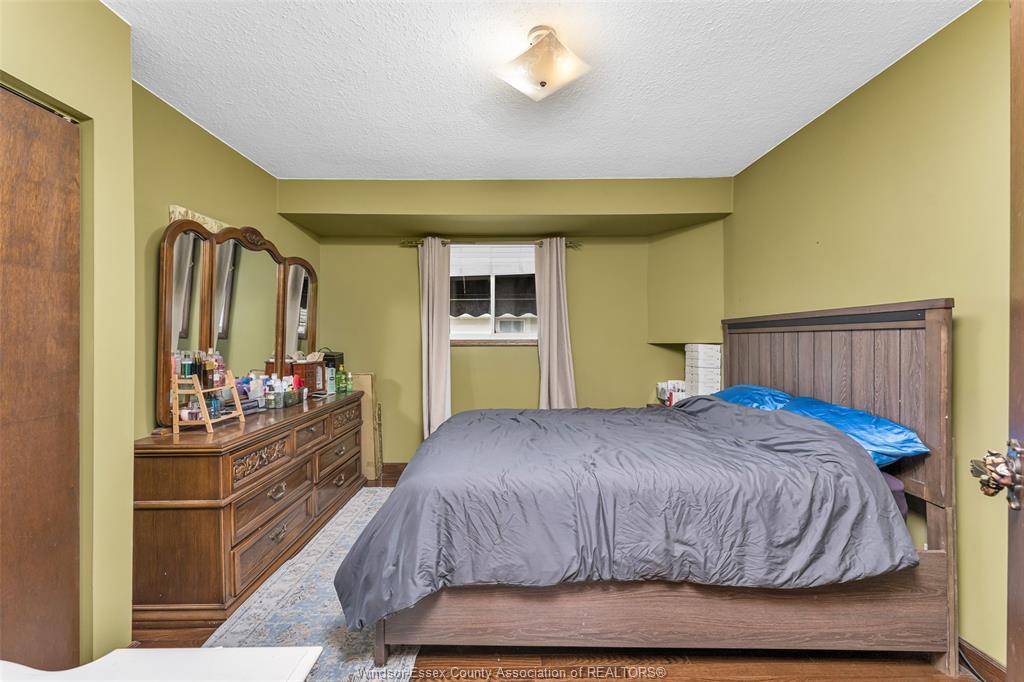 3230 Forest Glade, Windsor, ON